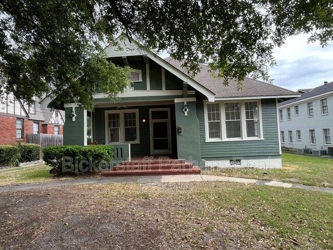 Building Photo - 1310 Stark Ave Unit B
