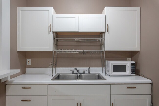 Photo - 5211 Isabelle Dr