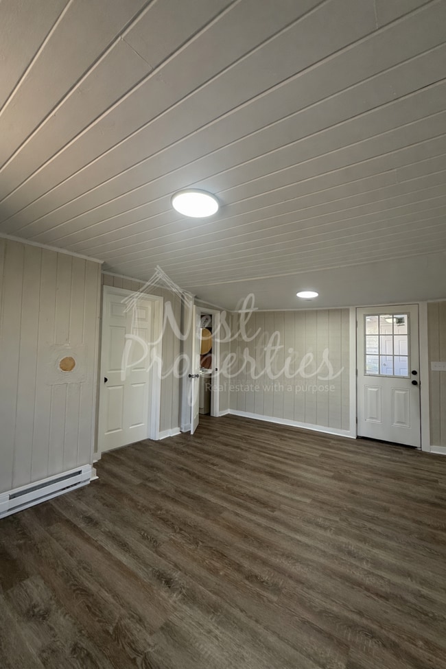 Photo - 1902 Vincent St