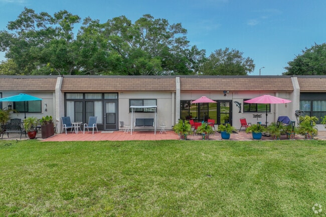 Photo - Mission Hills Condominiums