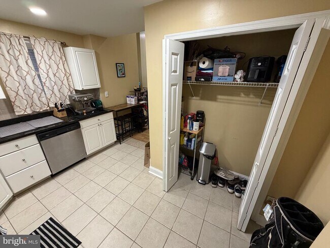 Photo - 1504 Mt Vernon St