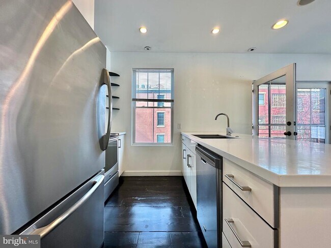 Photo - 263 N 3rd St