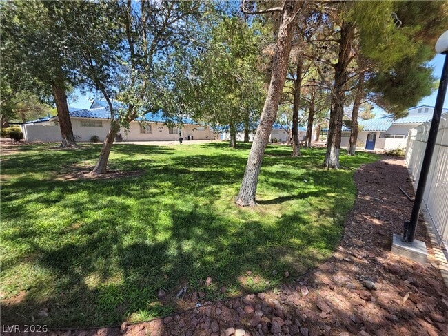 2121 Chertsey Dr Unit D