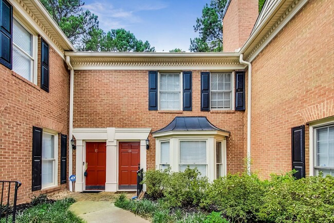 Eco Friendly Townhouse in Sandy Springs - Eco Friendly Townhouse in Sandy Springs