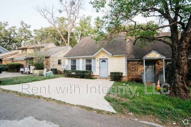 Building Photo - 729 Gold Nugget Trail Rental