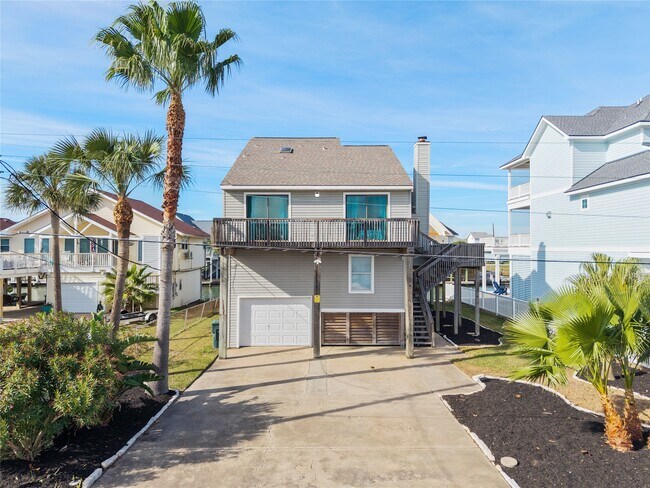 Photo - 21812 Frio Dr