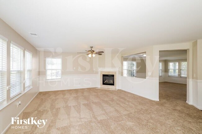 Photo - 163 Ranlo Ave
