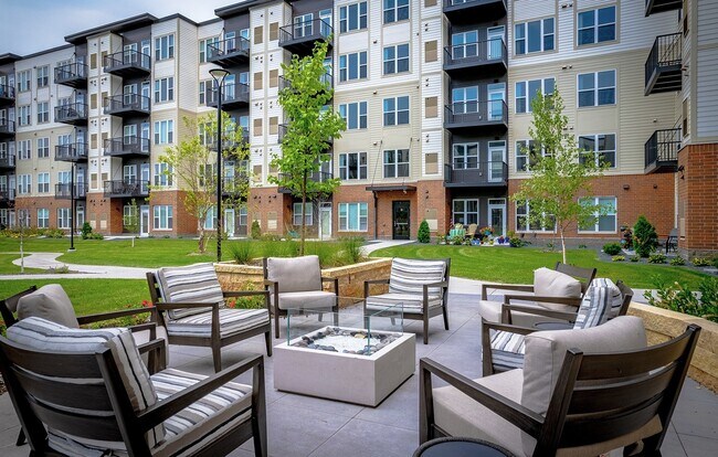 Legacy Commons at Signal Hills 55+ Apartments