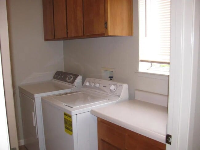 Photo - 461 Summertree Ln Unit Apt A