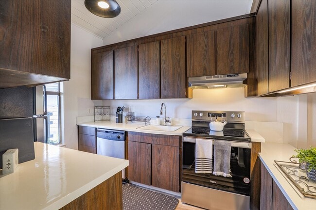 Photo - 158 Kern St Unit #12