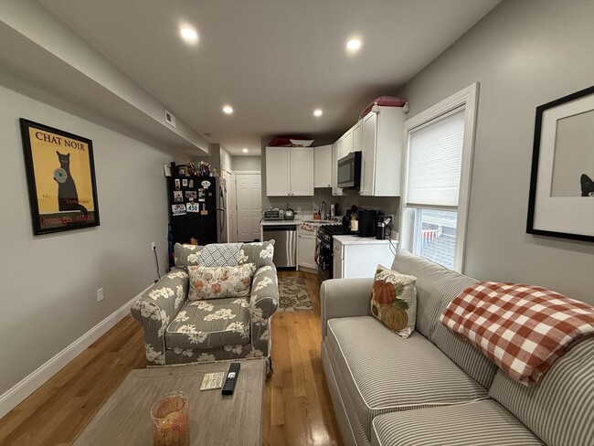 Photo - 1021 Winthrop Ave Apartment Unit #2