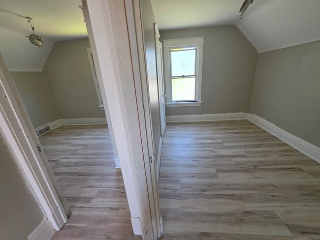 Photo - 2450 La Salle Ave