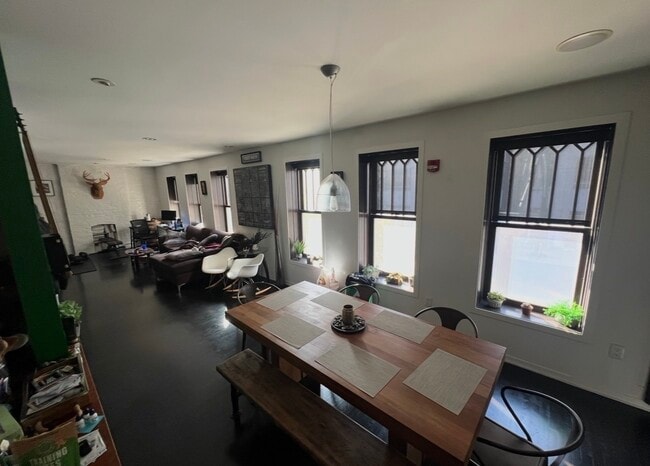 970 N High St Unit 201