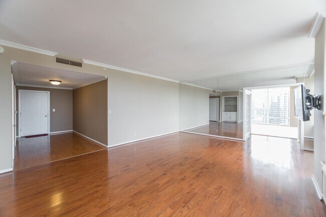 Photo - 5100 San Felipe St