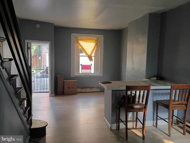 Building Photo - 3110 Custer St Rental