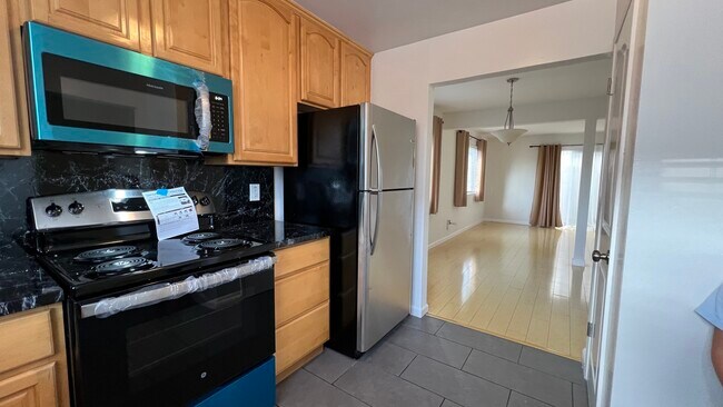Photo - 2090 Aldengate Way Unit 2090