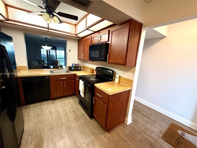 Photo - 1266 S Military Trail Unit 586