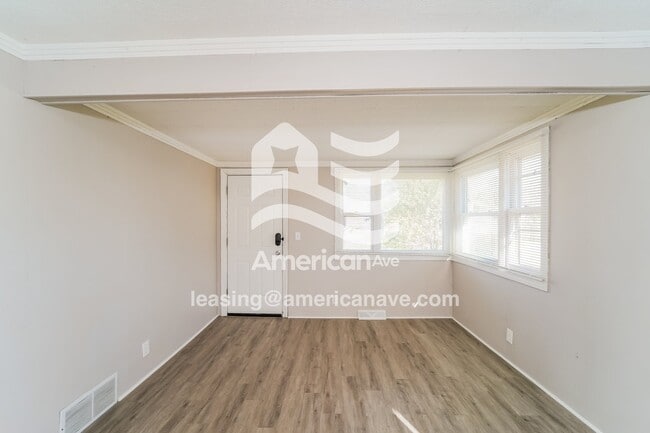 Photo - 24805 Wilson St