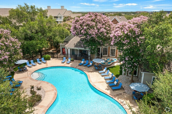 Building Photo - The Lodge At Westover Hills Rental