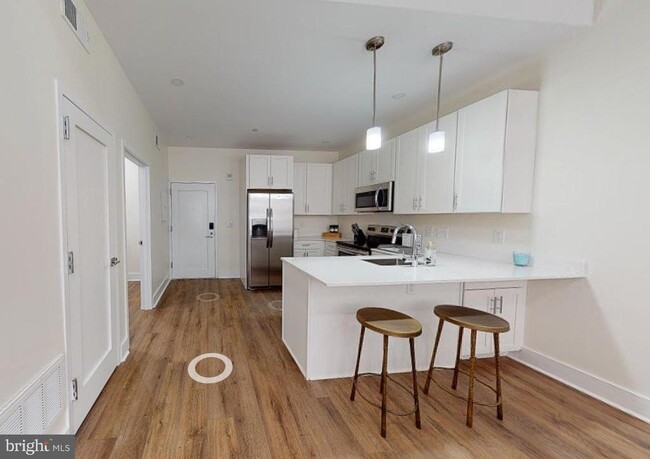 Photo - 150 S Independence Mall W Unit 914