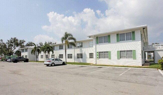 Photo - 1801 NE 62nd St Unit 105