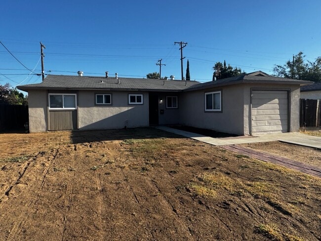 Building Photo - APPLY FOR THIS BEAUTIFUL HOME TODAY!