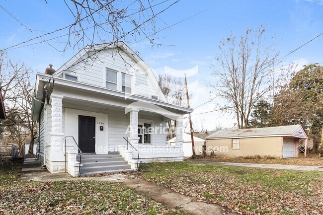 1216 S 32nd St