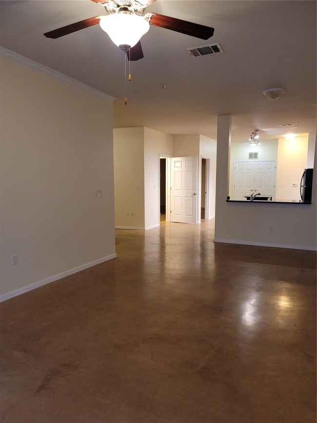 Photo - 910 W 25th St Unit 1