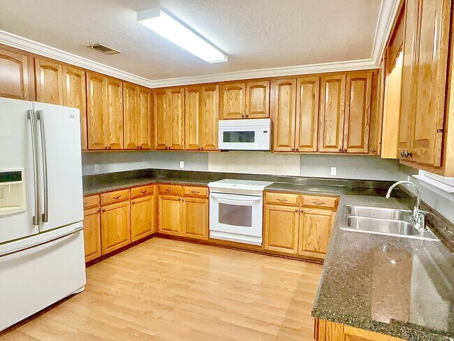 Photo - 46 Live Oak Trail