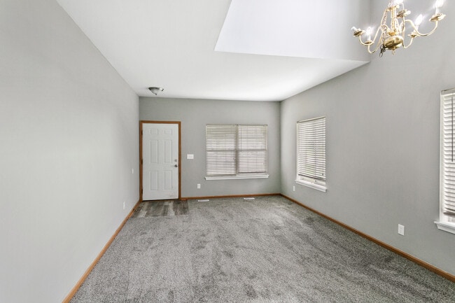 Photo - 678 Zachary Dr