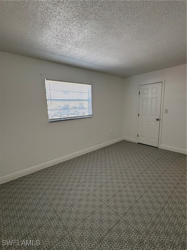 Building Photo - 3325 Airport-Pulling Rd N Unit E4