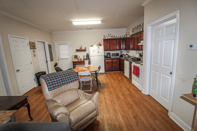 Photo - 203 Faculty Blvd