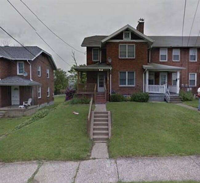 Building Photo - 3 bedroom Single Family Home Clairton, PA