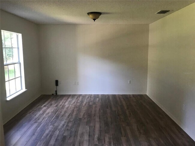 Photo - 638 Caribou Ct