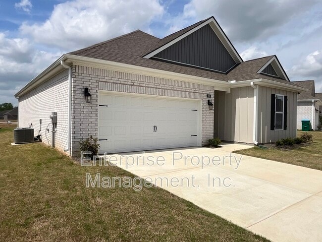 Photo - 250 Kipling Dr