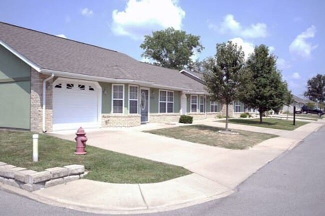 Building Photo - 1403 Guardian Pl Unit B