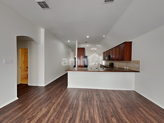 Photo - 448 Paddle Dr