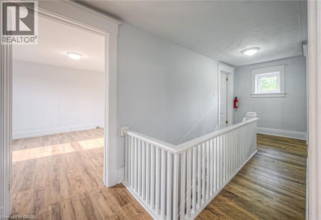 Photo - 93 Water St S Unité Upper