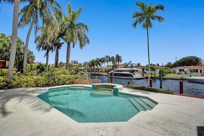 Photo - 2484 SE 12th St