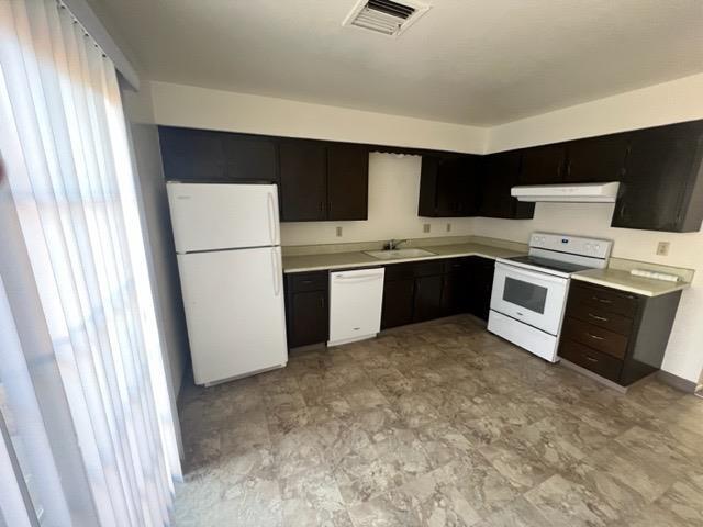 Photo - 1681 Marion St