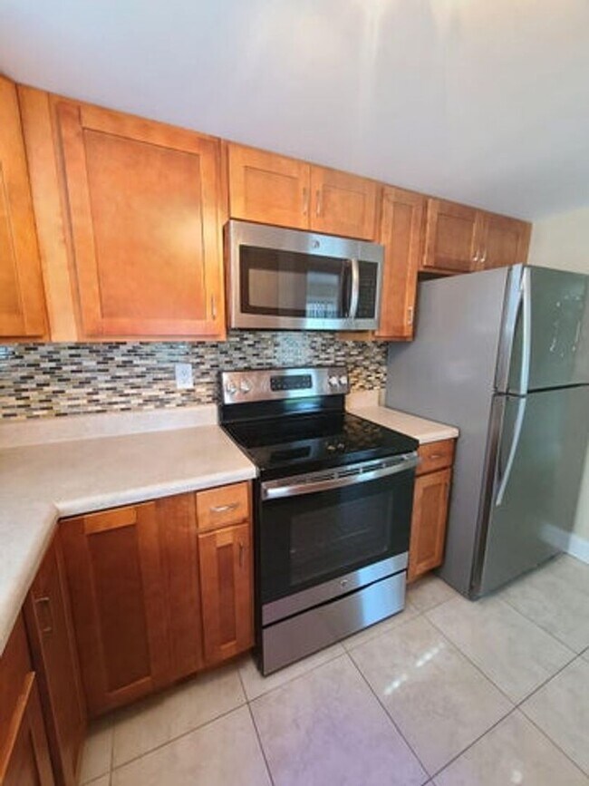 Photo - 3201 Bayview Dr