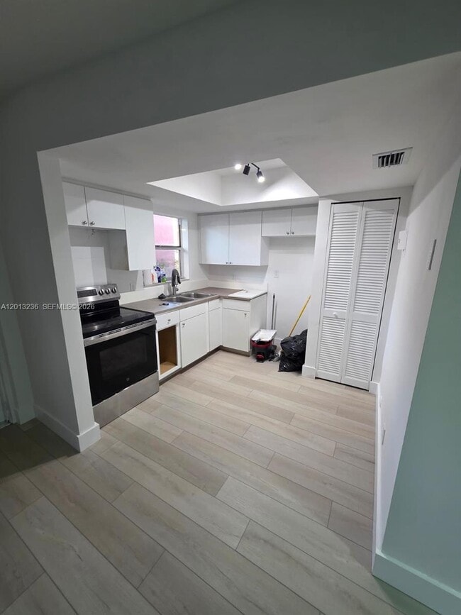 Photo - 101 NE 41st St Unidad F98