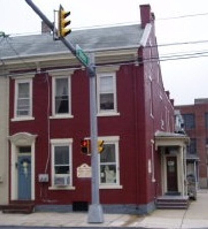 Photo - 41 N 10th St Apartment Unit 2