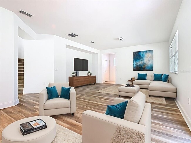 Photo - 11717 Thatcher Ave