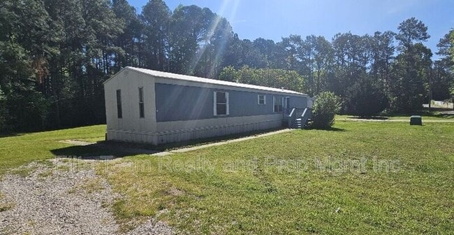 Photo - 2935 Cedarvale Rd