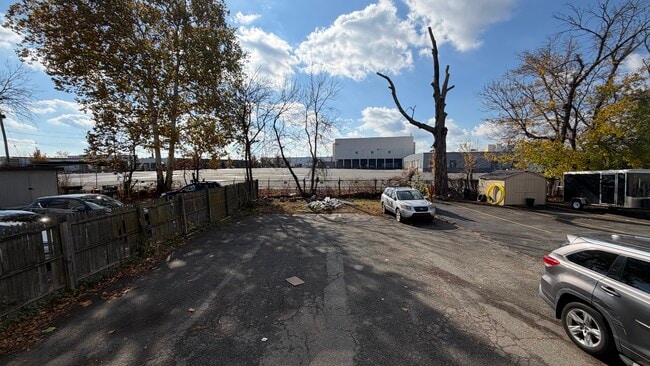 ESTACIONAMIENTO - 202 S Stiles St Unidad 2L