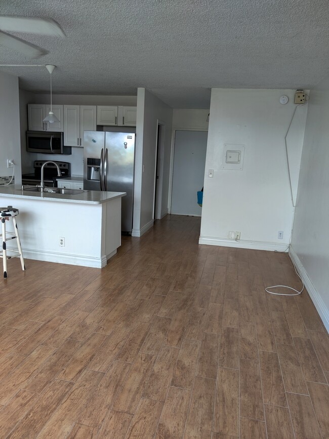 Photo - 2501 Riverside Dr Unidad The Tower Club