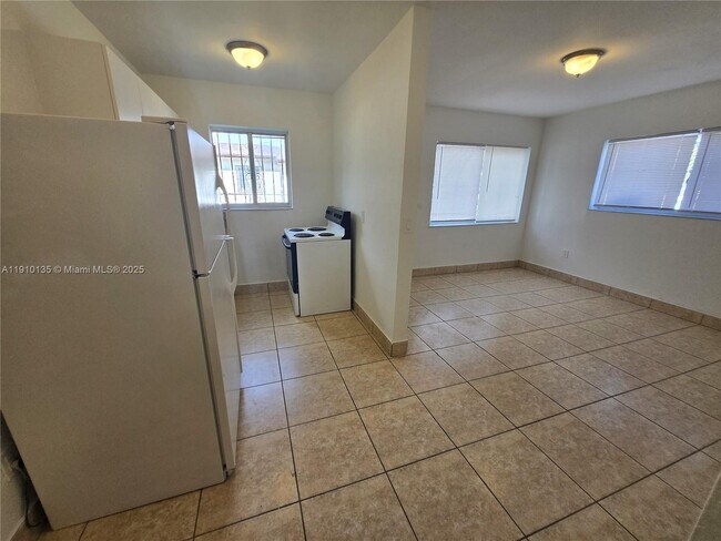 Photo - 3110 NW 19th Ave Unit 1