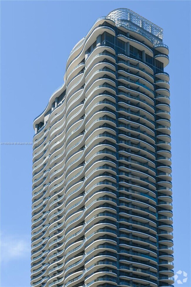 Building Photo - 1000 Brickell Plaza Unit 3903 Rental