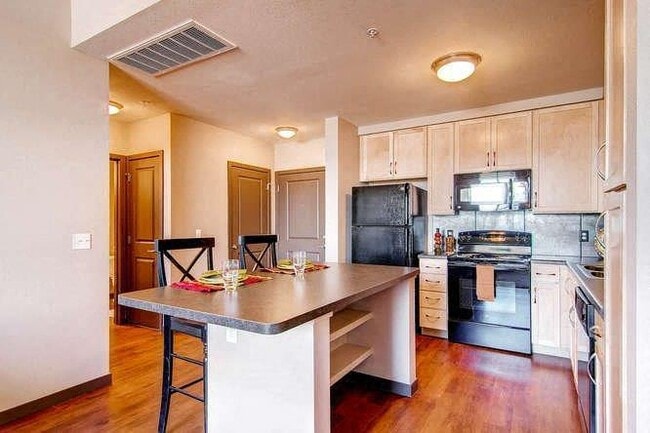 Evans Station Lofts | Denver Apartments